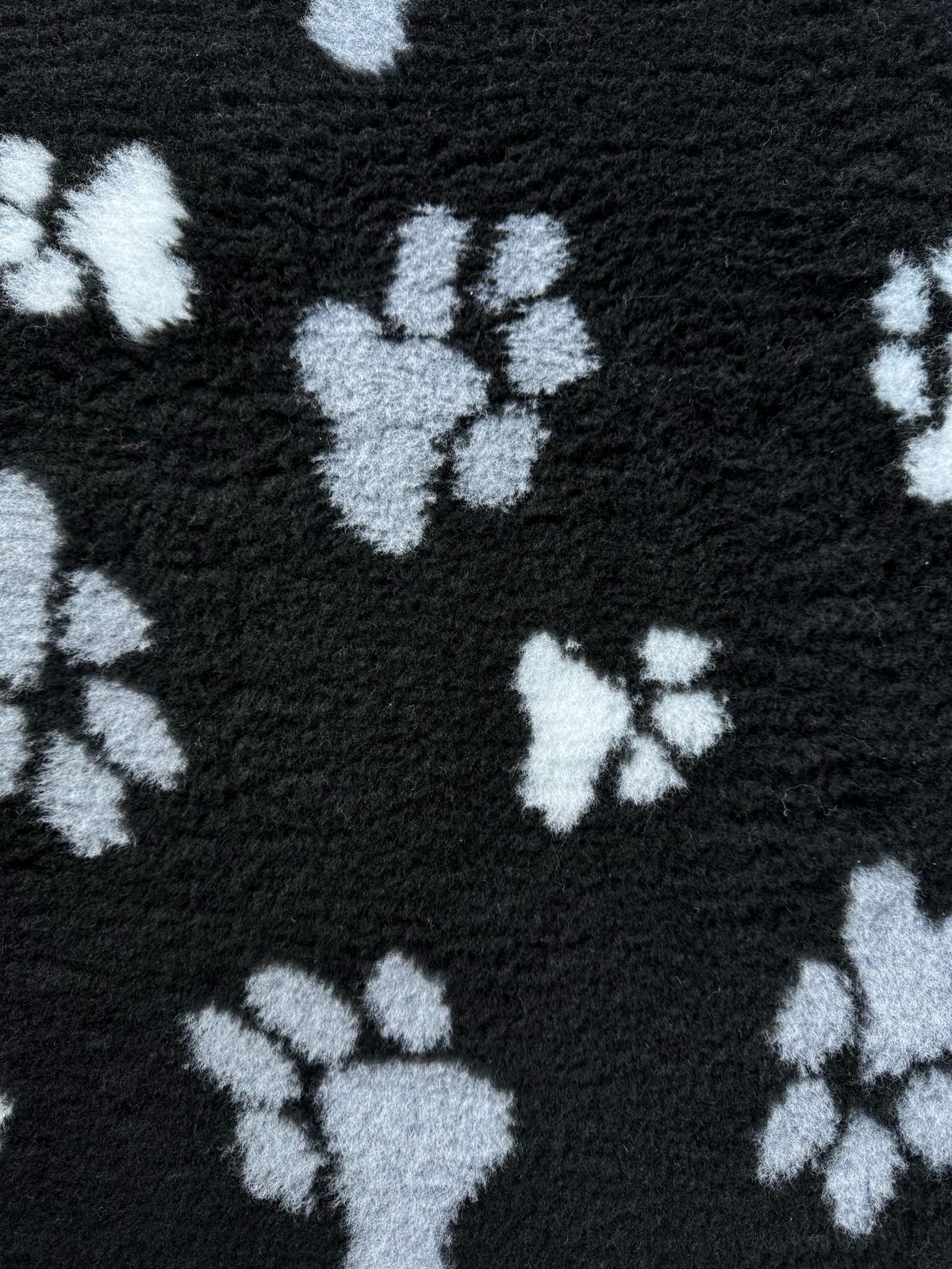 Vet Beds - Thick, Fleeced, Luxury Vet Bed in 10 Colours - Non-Slip - Available in 3 Sizes